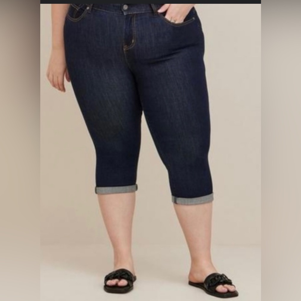 Torrid Crop Bombshell Skinny Jean Retro Chic Size 16